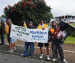 Dockers in the Port of Ackland stand up for working conditions. Photo: MUNZ MUNZ Members in the Port of Auckland